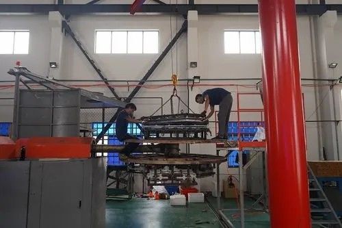 Μηχανή σχηματισμού κυλίνδρων περιστροφής με σύστημα ελέγχου PLC HMI